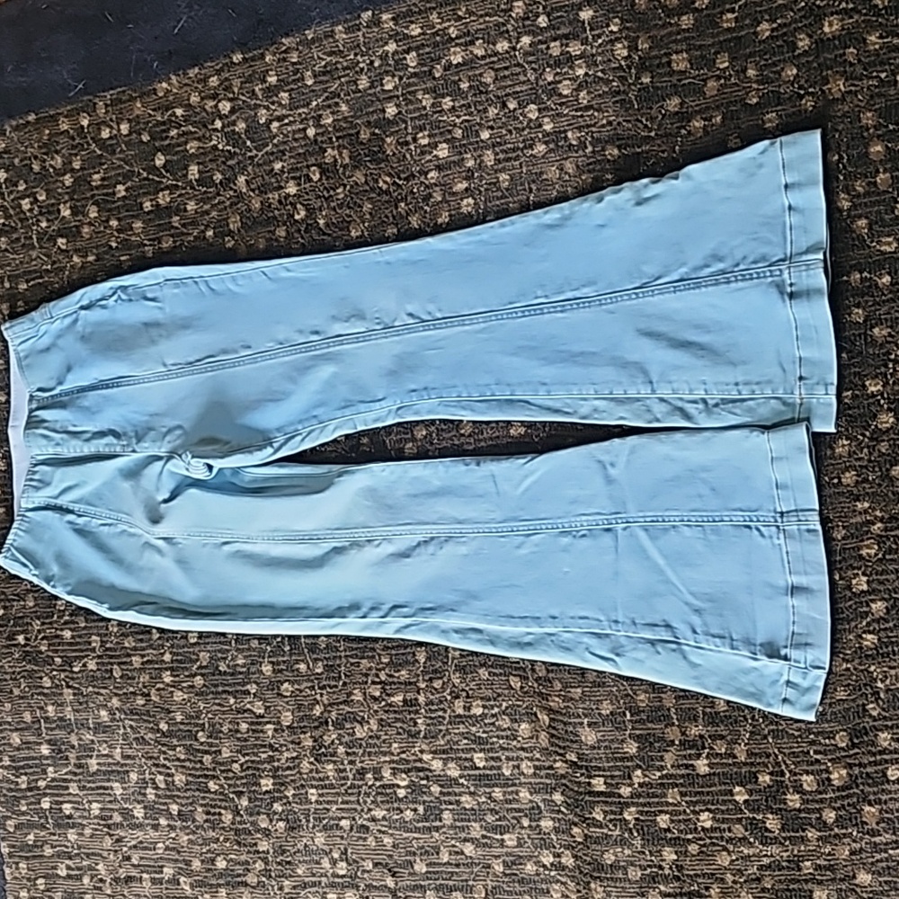 Woman's wide leg pant